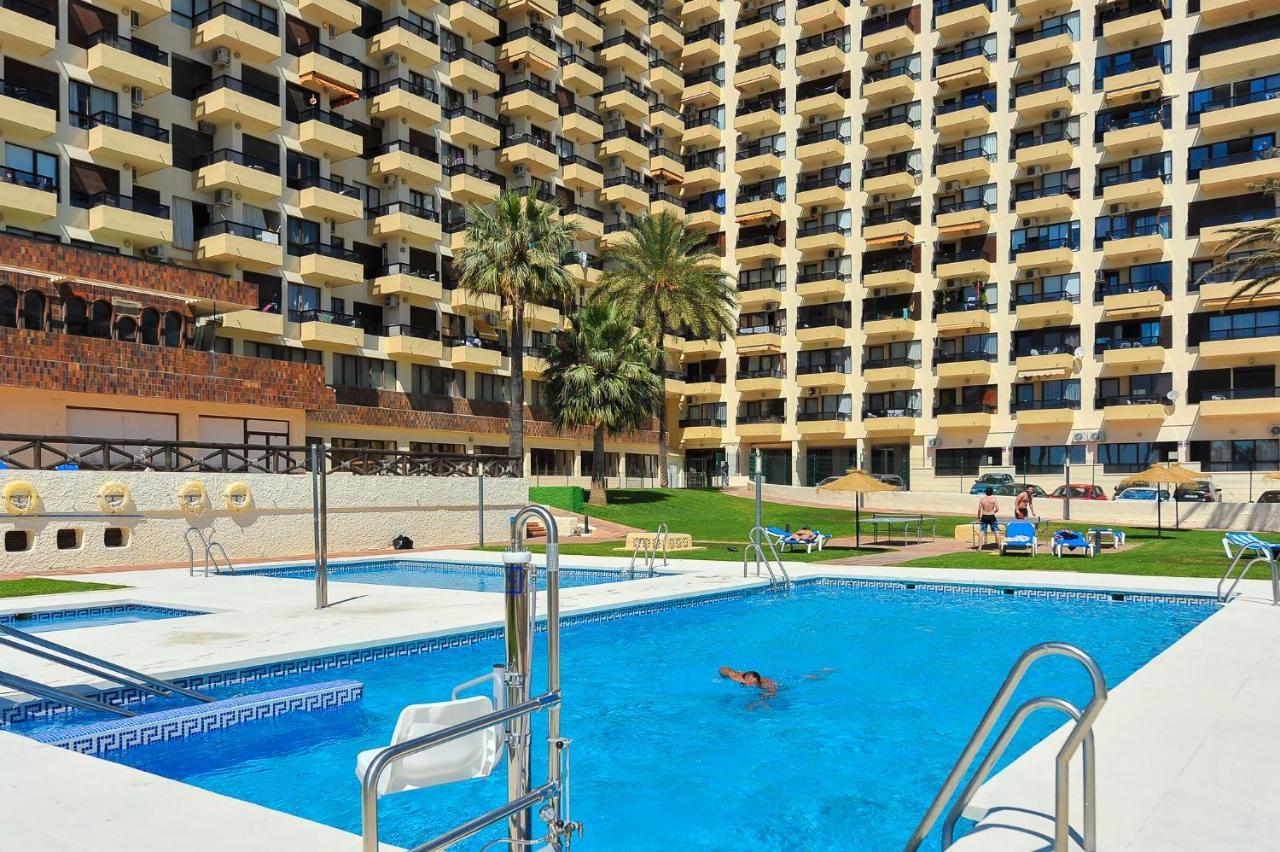 Apartment Aloha Playa Malaga 베날마데나코스타 외부 사진