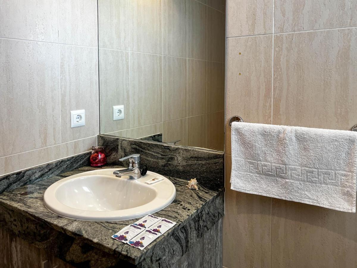 Apartment Aloha Playa Malaga 베날마데나코스타 외부 사진